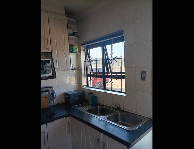 3 BEDROOM HOUSE FOR SALE IN UMLAZI K